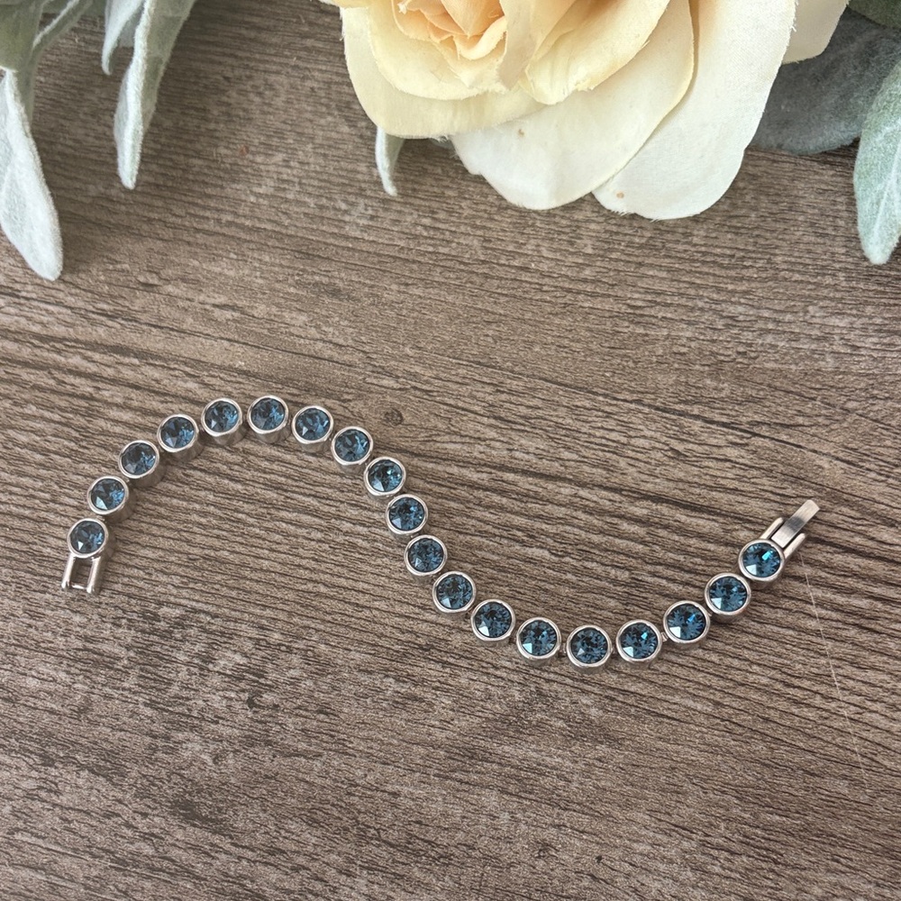 Touchstone Crystal Teal Bracelet